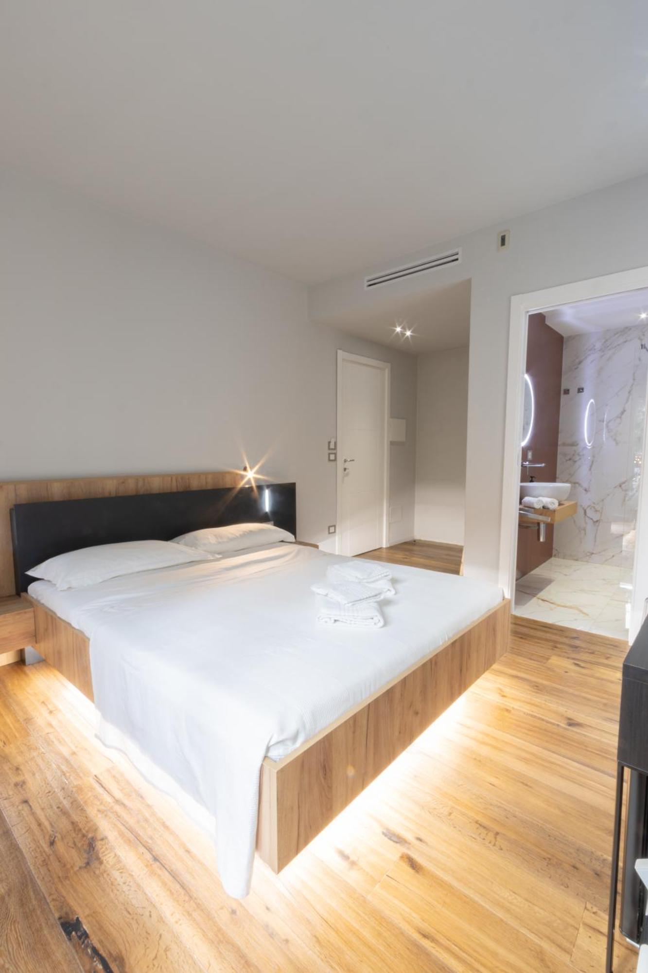 Taormina Boutique Rooms Exterior photo